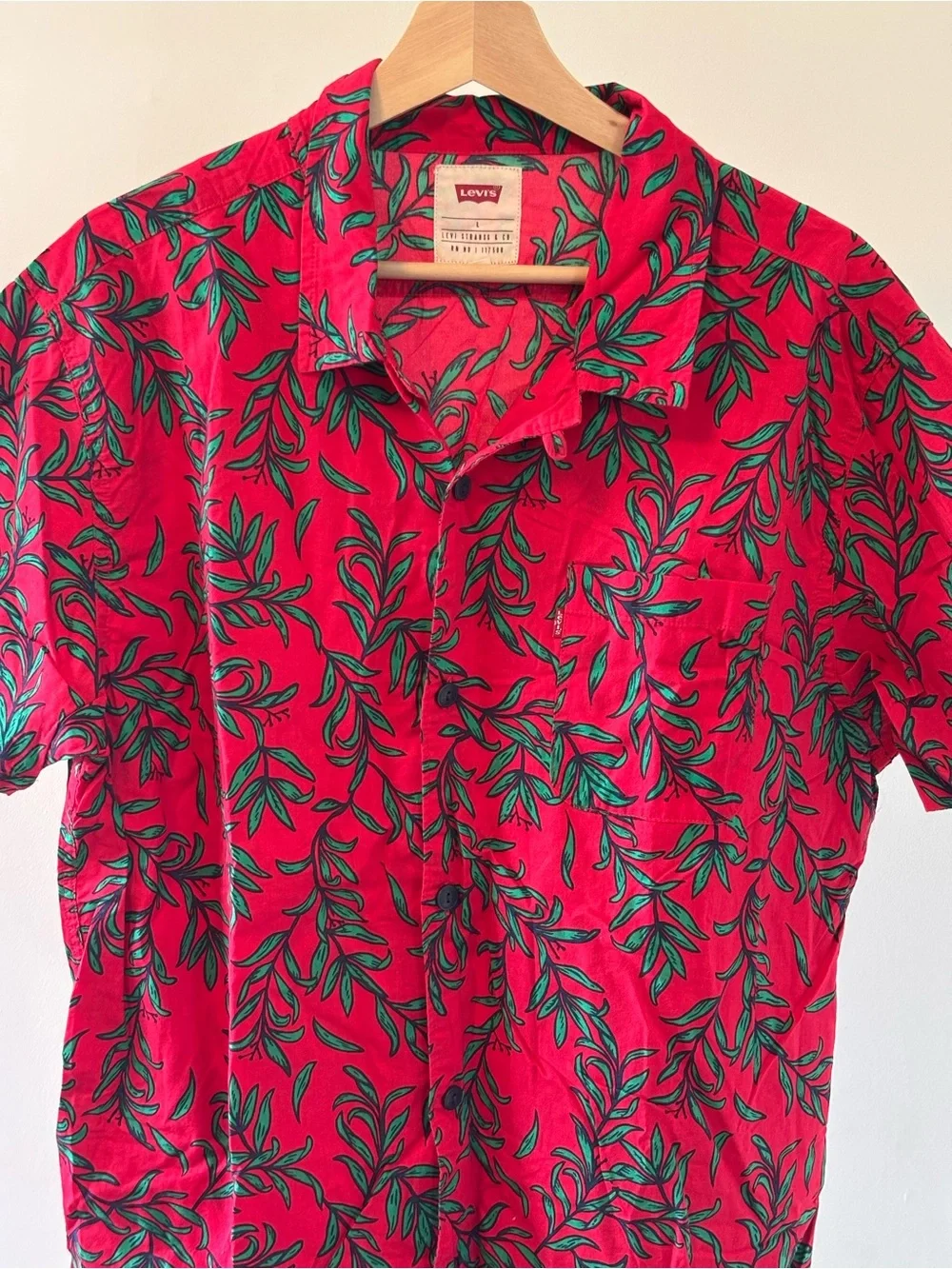 Levi's Red Tropical Print Button Down Shirt | 100% cotton | Size Large